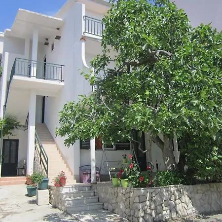 Andrea Apartment